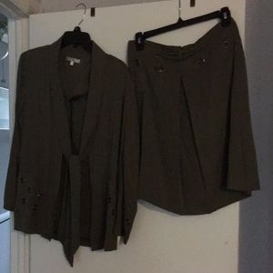 Skirt w/matching jacket